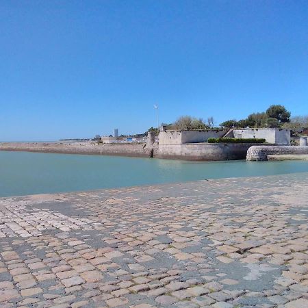 Апартаменты Sur Le Vieux Port, Centre De La Rochelle Ла-Рошель Экстерьер фото