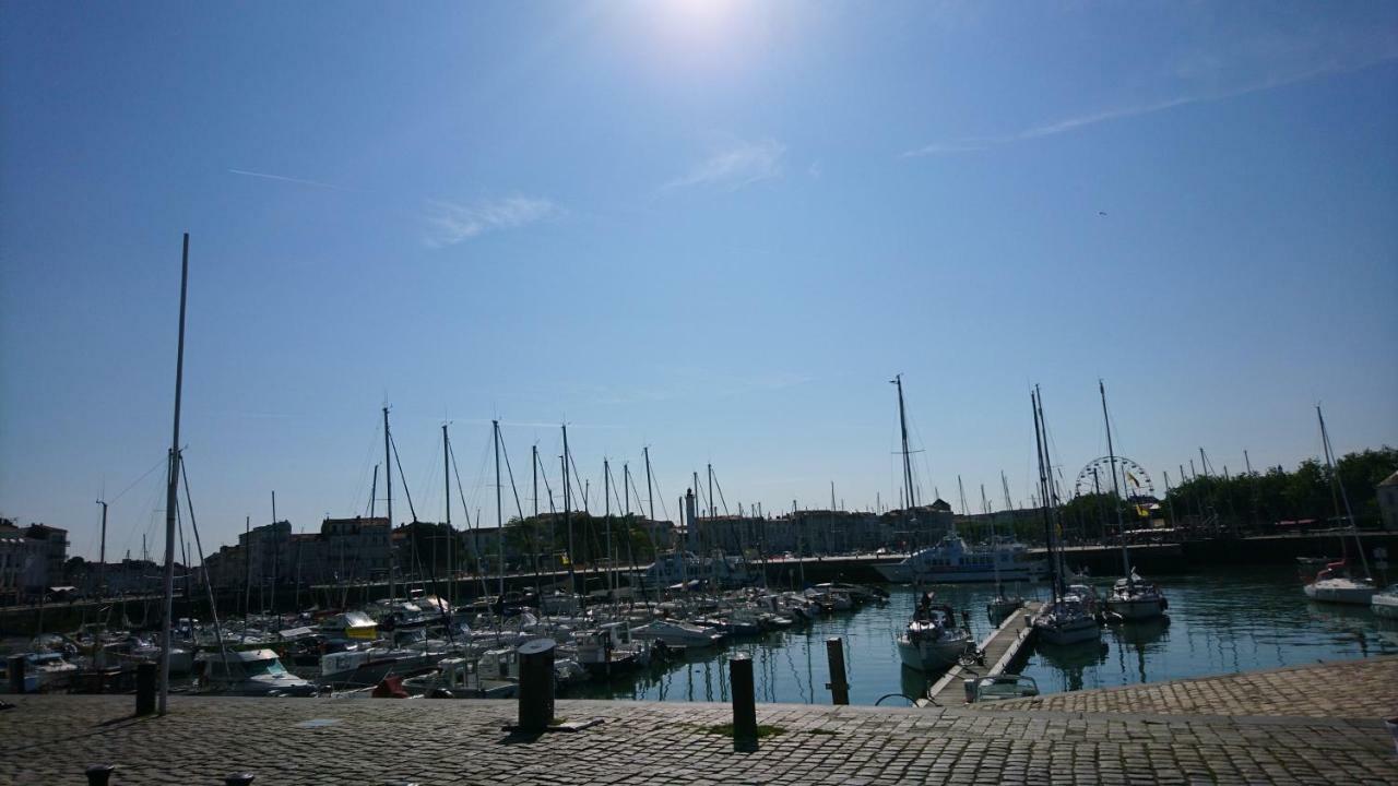 Апартаменты Sur Le Vieux Port, Centre De La Rochelle Ла-Рошель Экстерьер фото