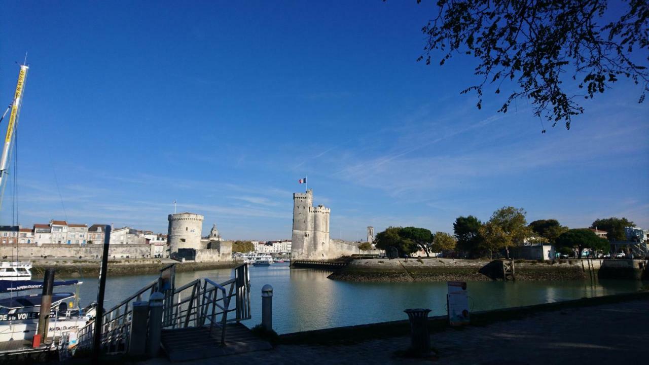Апартаменты Sur Le Vieux Port, Centre De La Rochelle Ла-Рошель Экстерьер фото