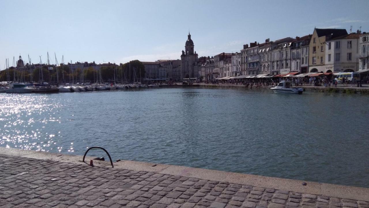 Апартаменты Sur Le Vieux Port, Centre De La Rochelle Ла-Рошель Экстерьер фото